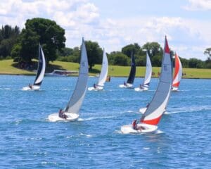 Segelregatta beobachten: Wettkampf auf dem Wasser