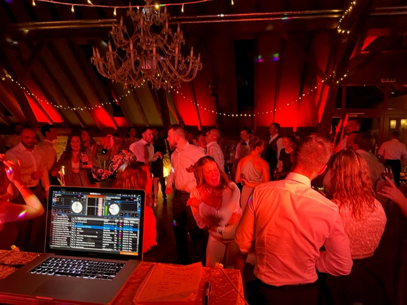 Firmenfeier planen DJ buchen